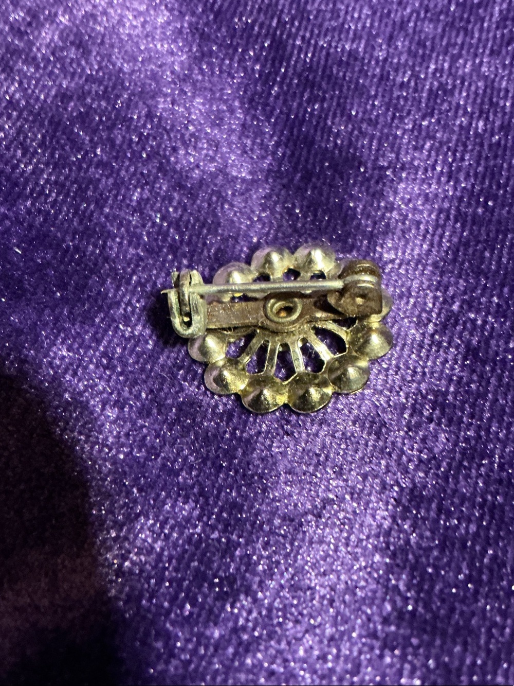 Crystal Round Button Brooch - Picture 2 of 3